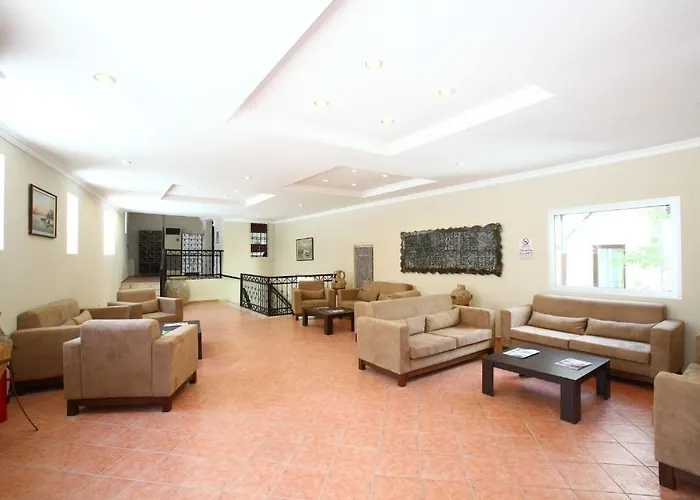 Paloma Hotel 2*
