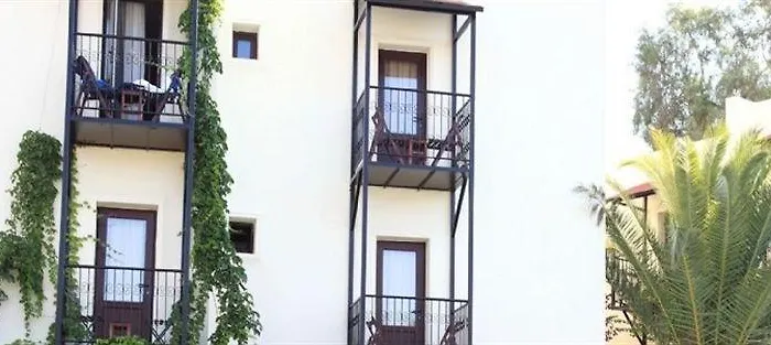 Paloma Hotel 2*