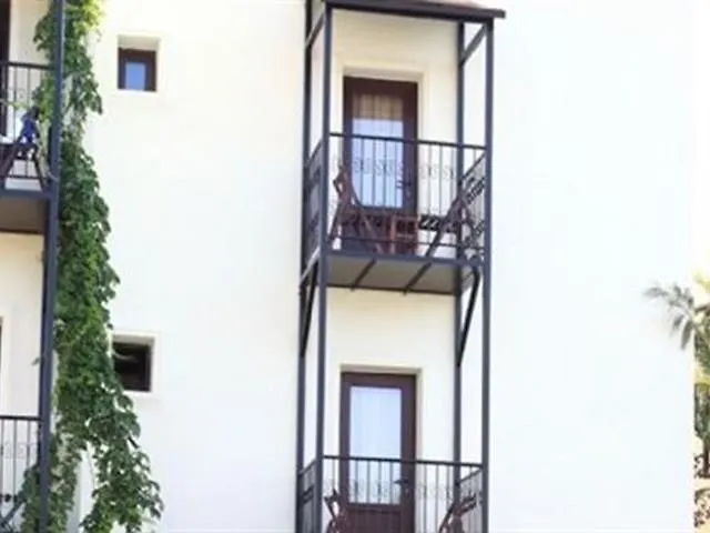 Ξενοδοχείο Paloma 2*